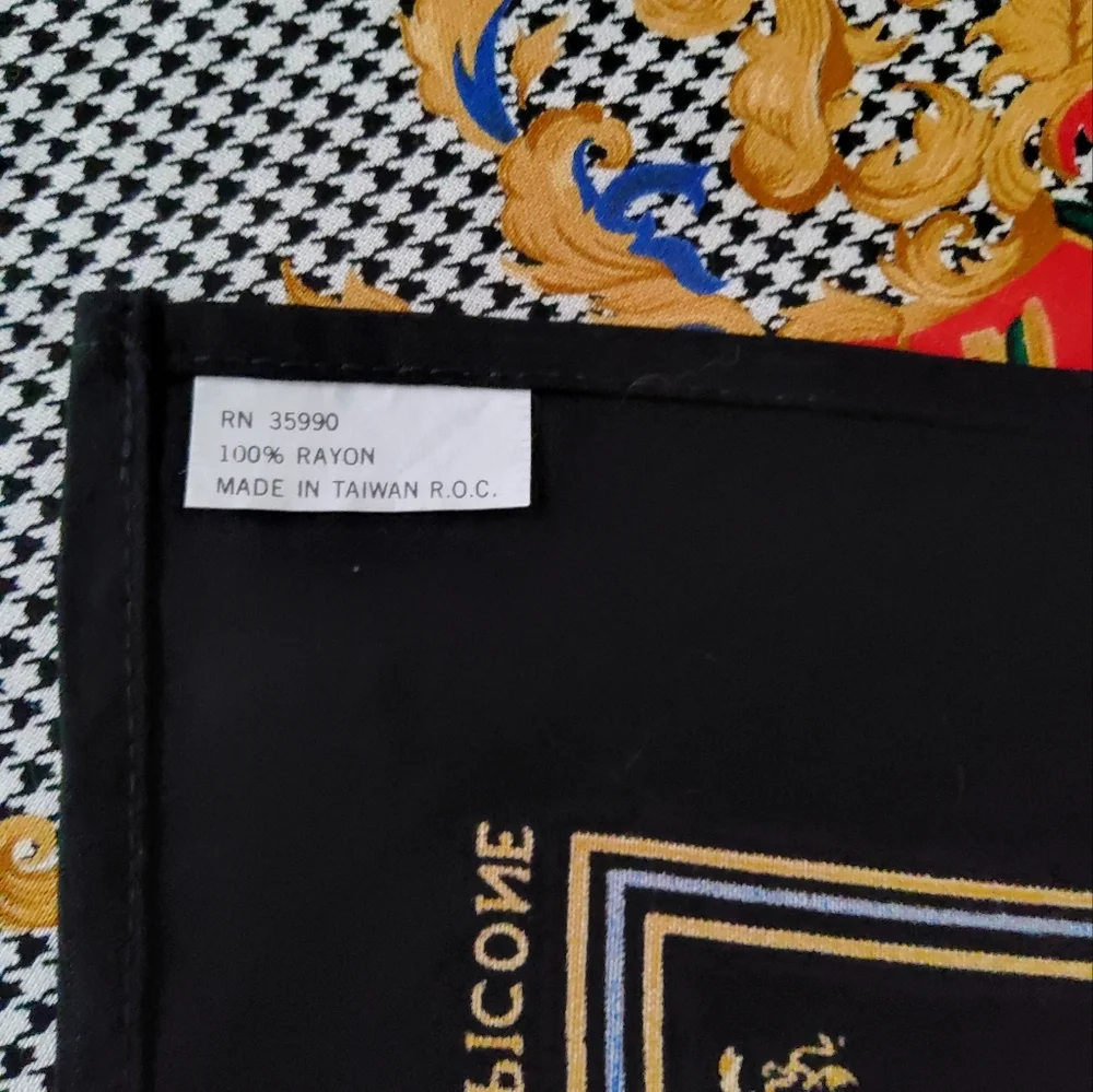 Evan Picone Vintage Elegant Black and Red Women's Scarf